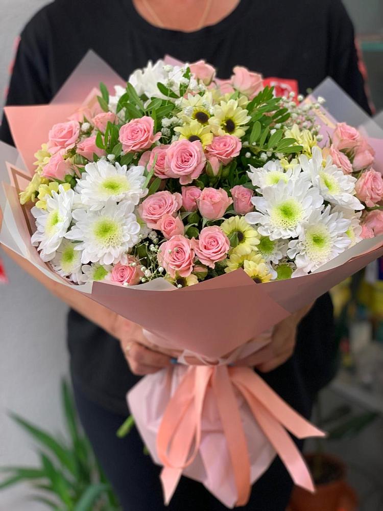 Букет цветов из: Розы и Хризантемы в Пшичо