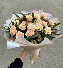 Букет Кремовые розы Латте в Пшичо