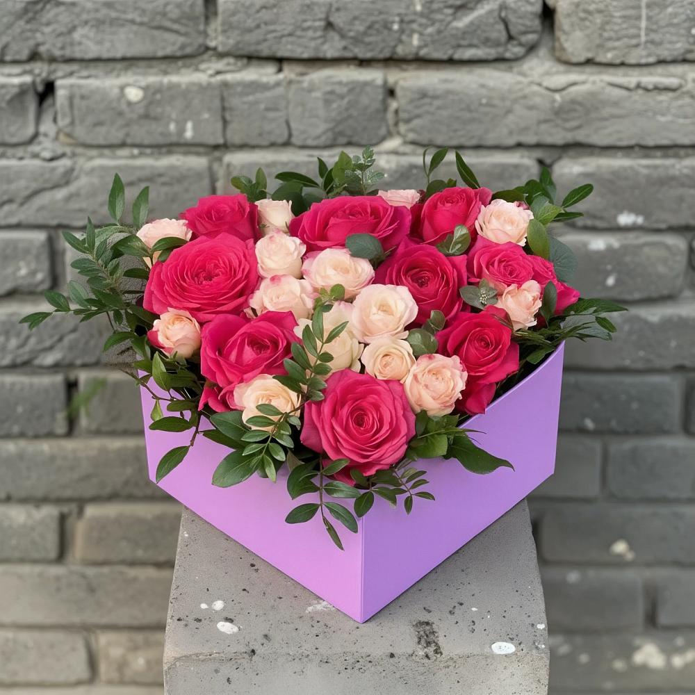 Цветочная композиция из Розы в коробке в Пшичо