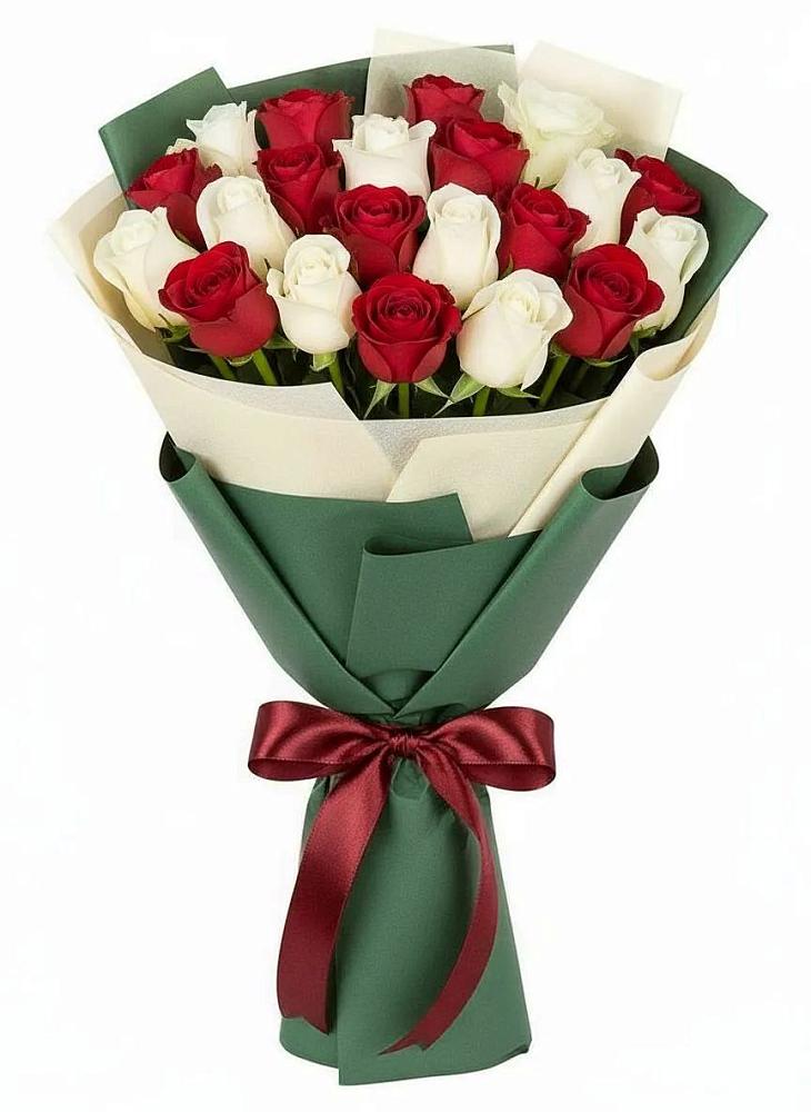 Букет Микс из красных и белых роз в Пшичо