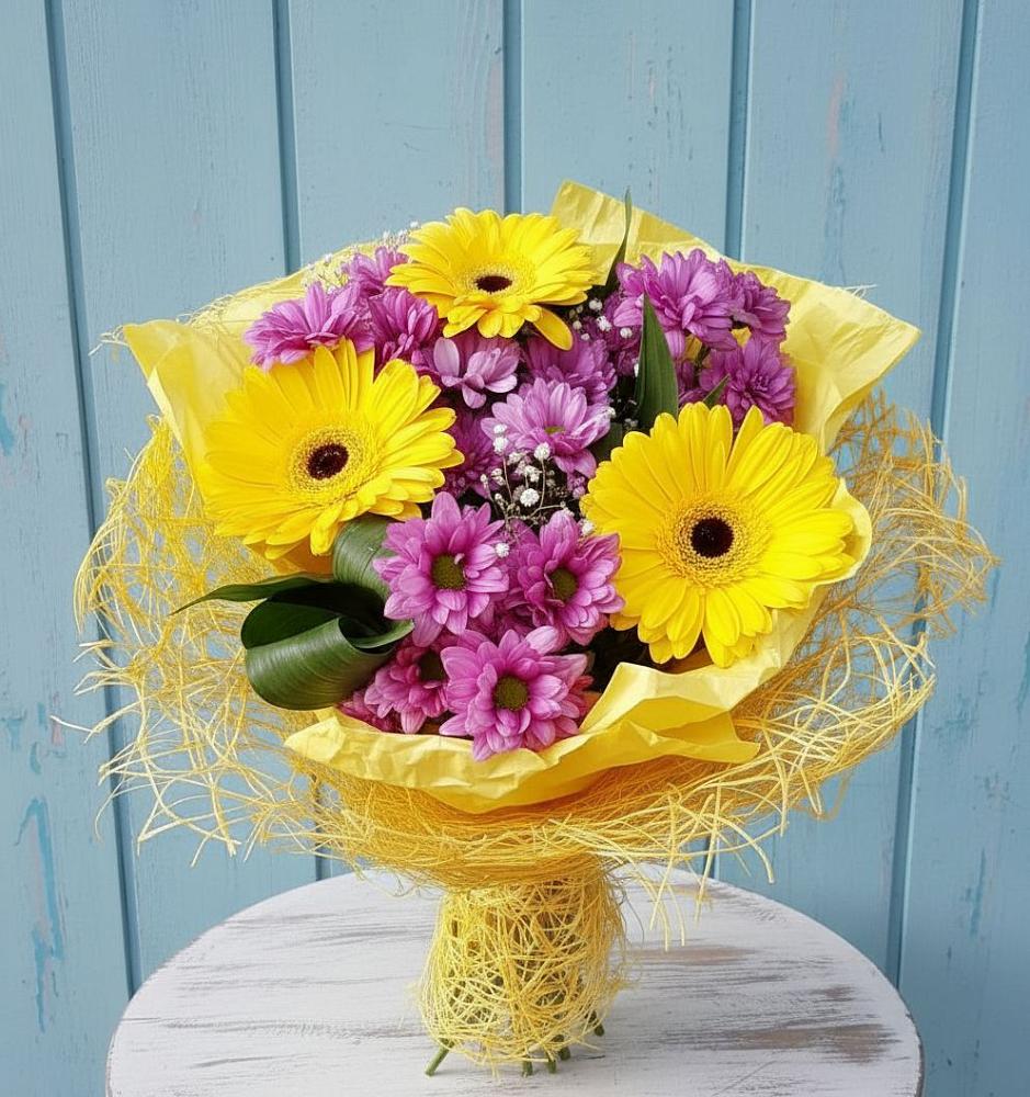 Букет цветов из: Хризантемы и Герберы в Пшичо