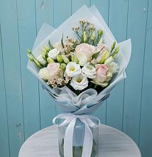 Букет цветов из:  Розы и Лизиантусы в Пшичо