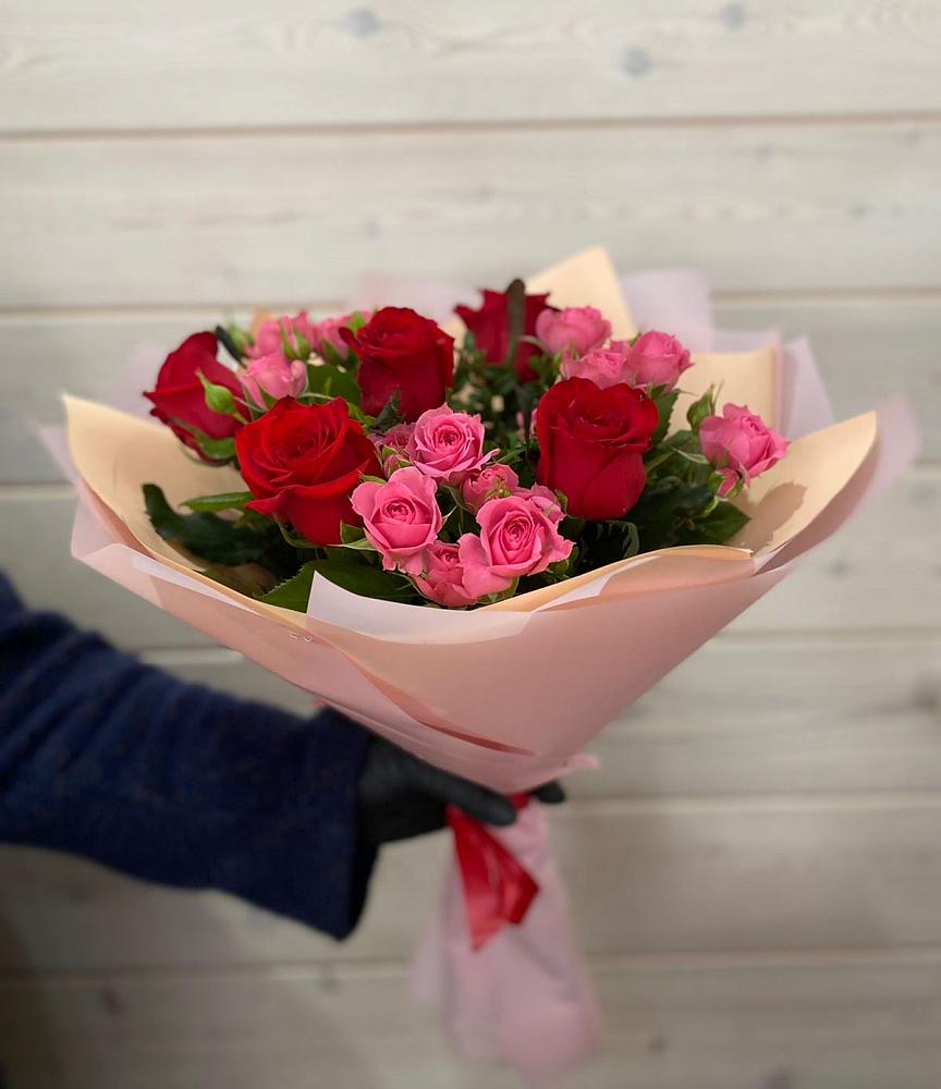 Букет цветов из: Розы в Пшичо