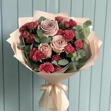 Букет цветов из:  Гвоздики и Розы в Пшичо