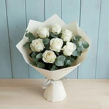 Букет Белые розы в Эвкалипте в Пшичо