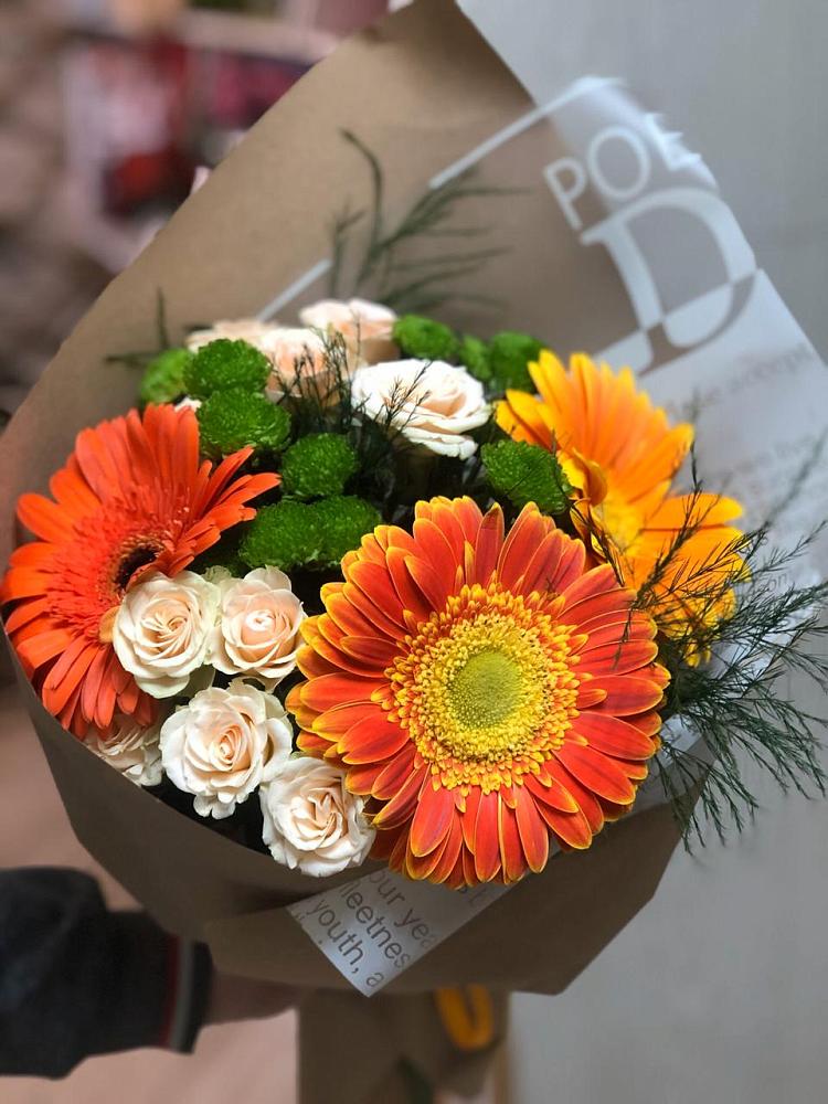 Букет цветов из: Герберы, Хризантемы и Розы в Пшичо