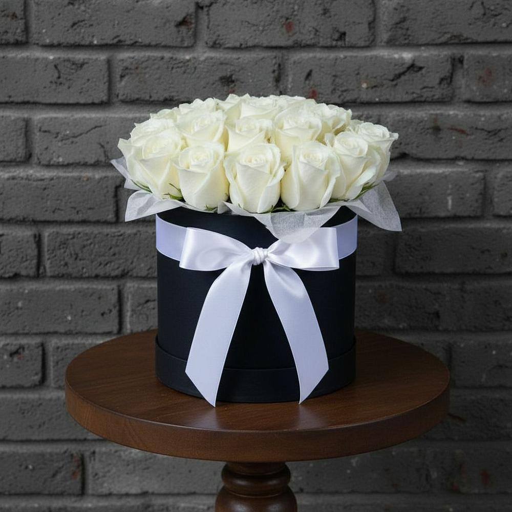 Цветочная композиция из Розы в шляпной коробке в Пшичо