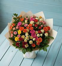 Букет Микс из разноцветных кустовых роз в Пшичо