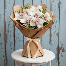 Букет цветов из:  Орхидеи и Розы в Пшичо