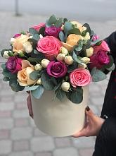 Цветочная композиция из Розы в шляпной коробке в Пшичо